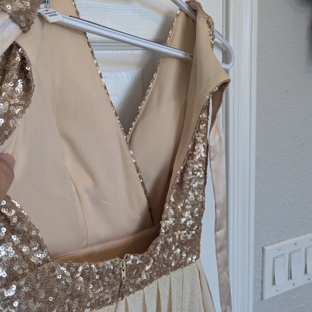 Gold Sequin Prom / Quinceanera / Party Dress! | Juniors 3 | Fit & Flare | EUC - Picture 5 of 8